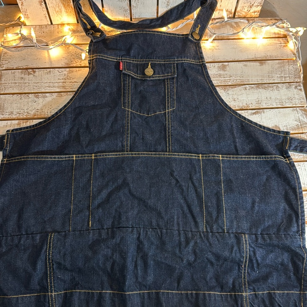 Vantoo brand medium duty denim apron with many pockets